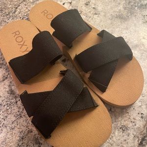Roxy sandals